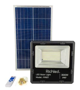 สปอร์ตไลท์โซล่าเซลล์ LED 300W RICHLED FIRST สปอร์ตไลท์โซล่าเซลล์ LED 300W RICHLED FIRST